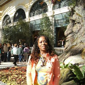 Meet your Posher, Crystal